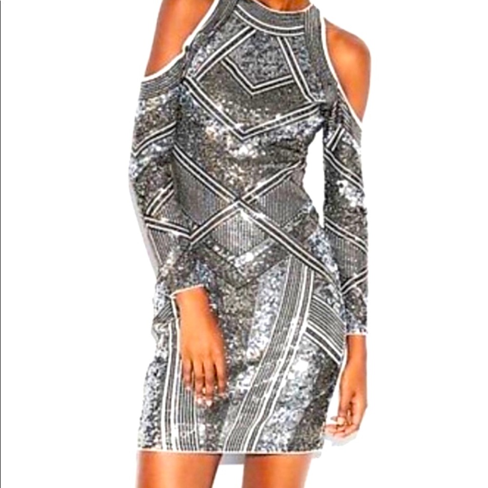 ⚡️Express cold shoulder dress